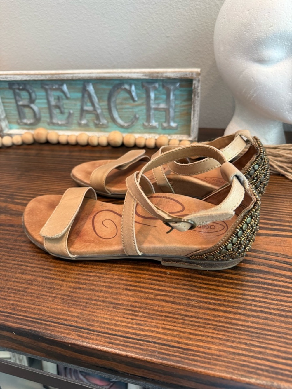 Aetrex Brenda Embellished Flat Sandal Women's EU 38 US 7.5 Gold Leather Beaded